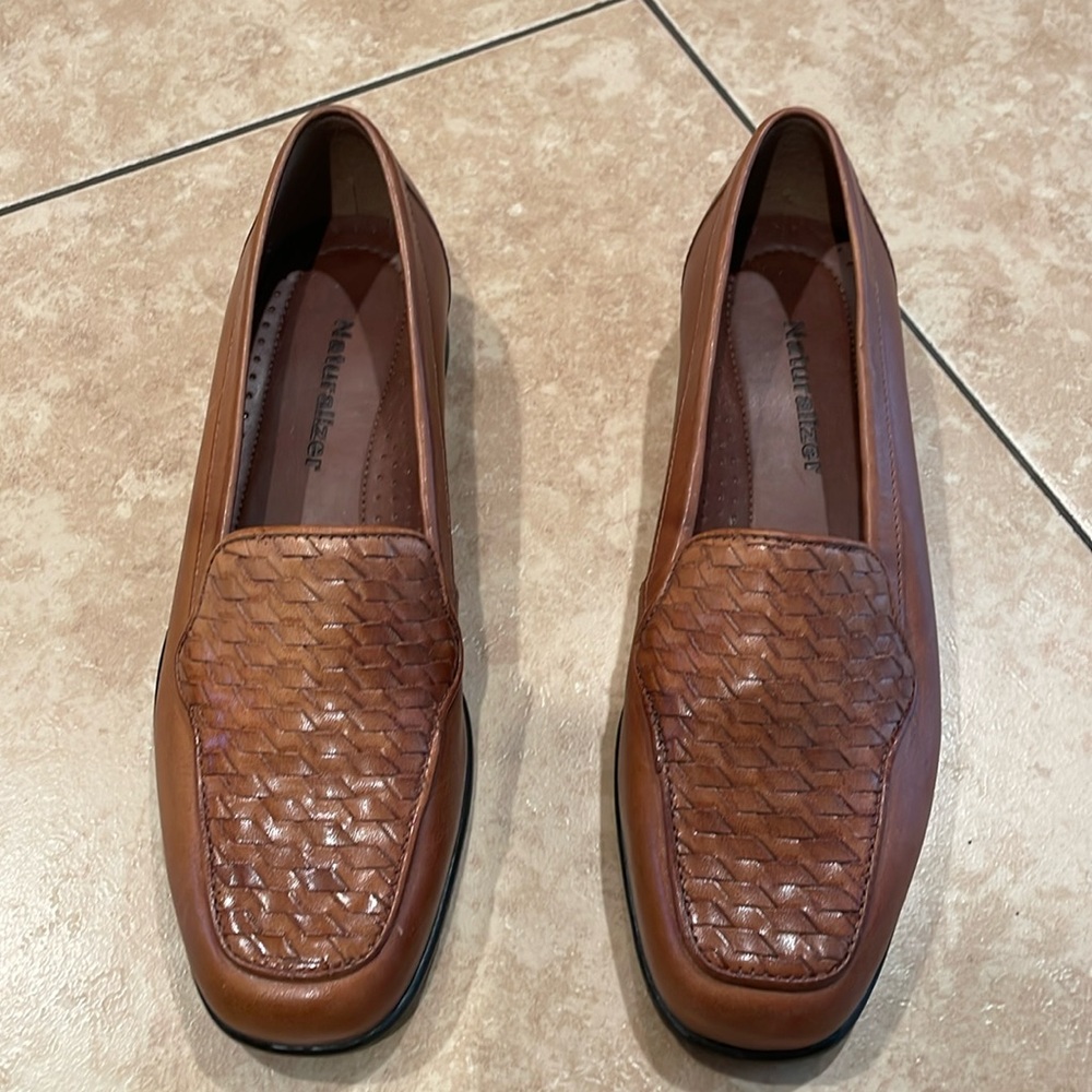 Naturalizer size 6